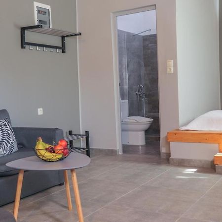 Spitakia-Cozy & Comfy Apartments 10Minutes From The Airport 阿特米达 外观 照片